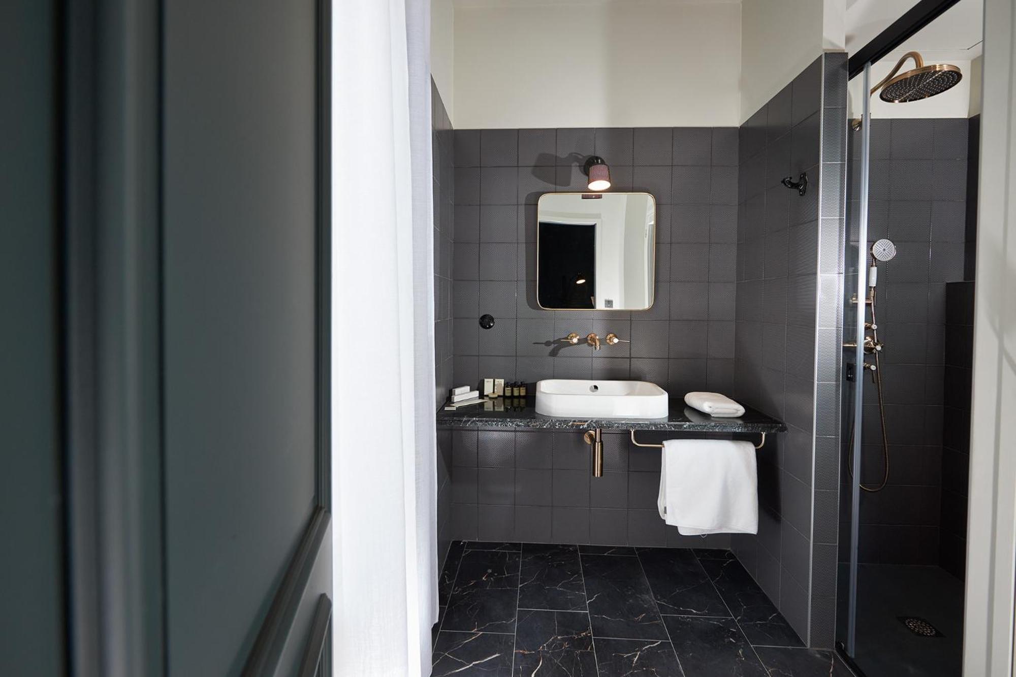 Hotel Victoria Valence  Ngoại thất bức ảnh
